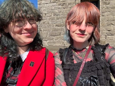2 women looking for a room asap Main Photo