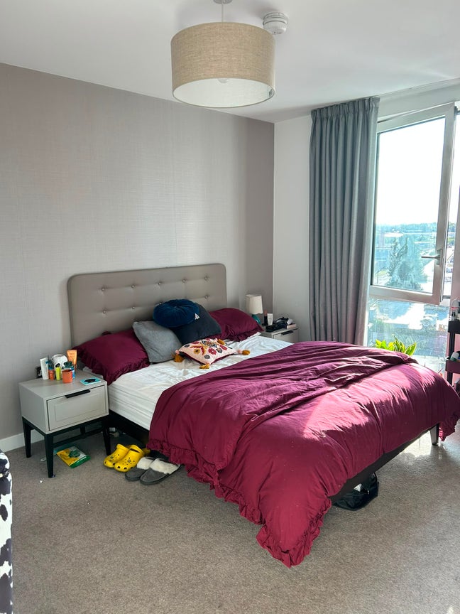 Gorgeous room 5 mins from city centre Main Photo