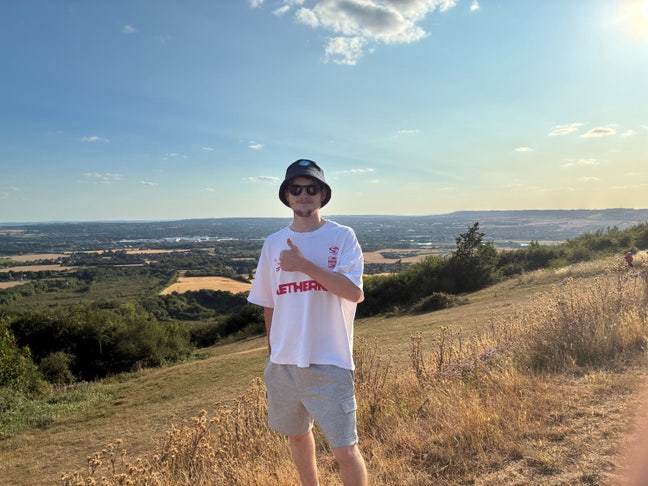 Professional Male seeks a single or double room Main Photo
