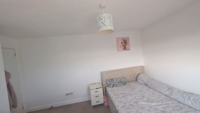 ROOM TO RENT  Main Photo