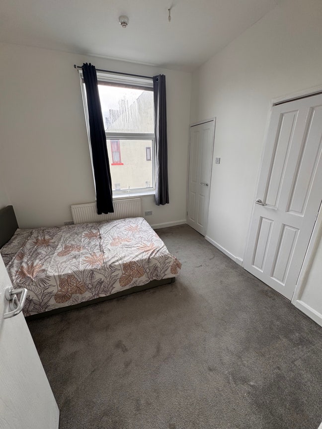 Self contained studio with separate own kitchen  Main Photo