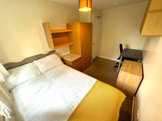 Rooms Available in Denison Court, NG7 3PH! Main Photo