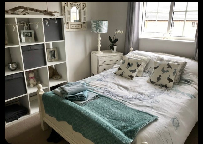 Stunning double bedroom with private bathroom  Main Photo