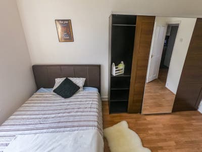 🏙️ Bright Room | Nine Elms 📍 | Available Now Main Photo