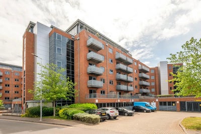 2 Bedroom Flat (Colliers Wood) Main Photo