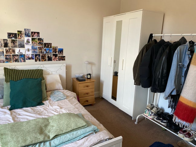 Looking for a flatmate!  Main Photo