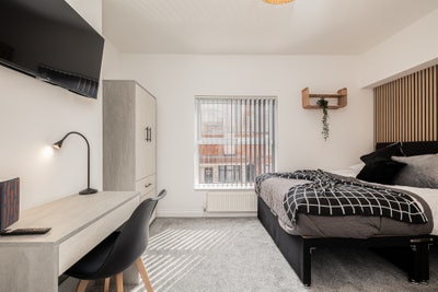 Four Fantastic Ensuite Rooms Now Available in CV10 Main Photo