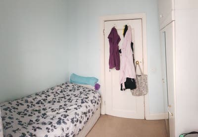 Furnished Single Roon in Middle of Kensington Main Photo