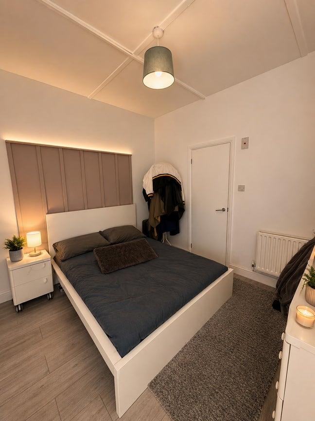 Private Bathroom/ Spacious/ Modern Room 2 Rent Main Photo
