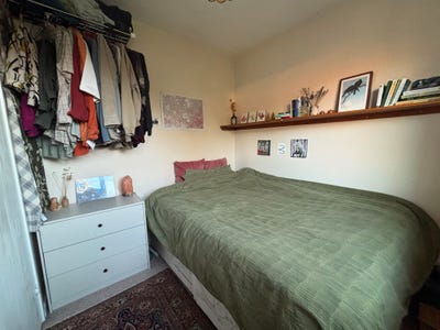 Double bed room cute house in Camberwell Main Photo