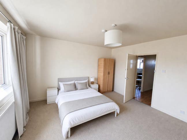 Big Double Room near Zone 1 / Aldgate East Main Photo