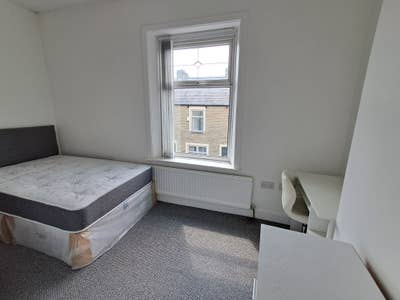 Ensuite Double Room Available - Athol South, BB11 Main Photo