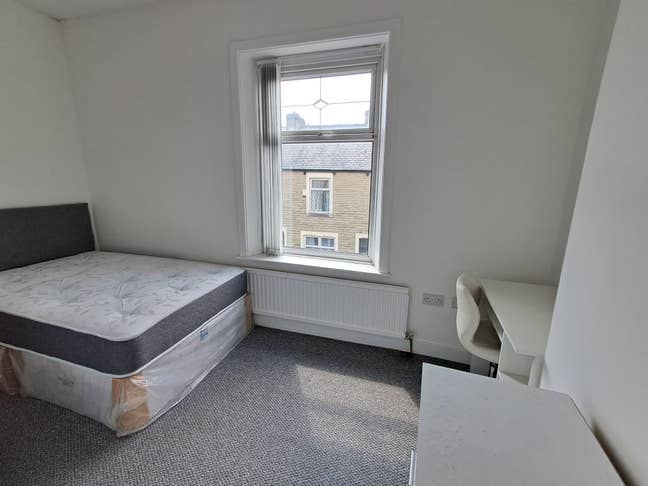 Ensuite Double Room Available - Athol South, BB11 Main Photo