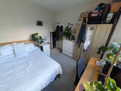 A bright double 3 mins from Queens Rd Peckham  Main Photo