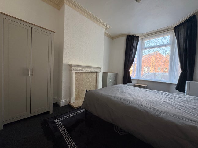 House Share Bentley DN5 Main Photo