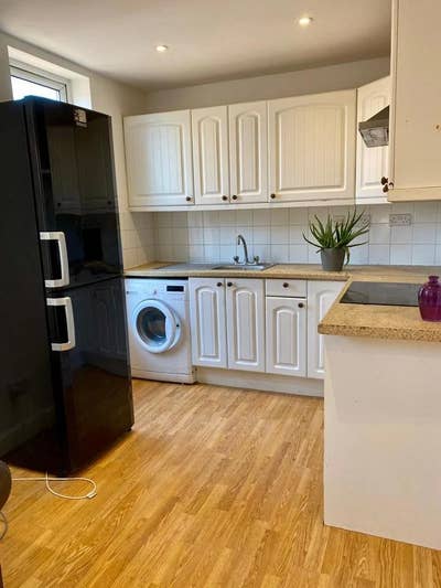 Stunning Furnished 3-Bedroom Flat with 2 bathrooms Main Photo