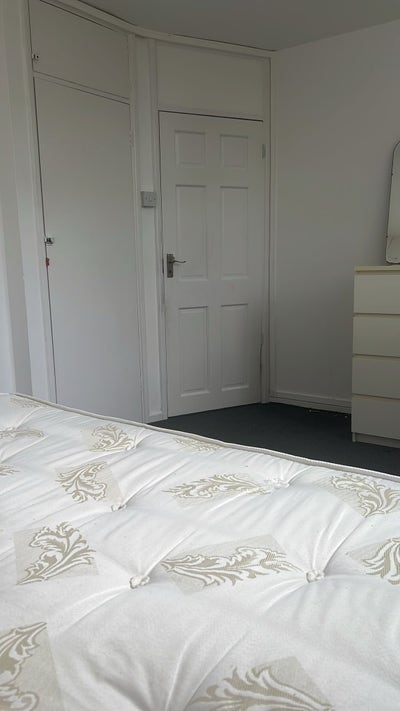 Room Availabile in Aylesbury  Main Photo