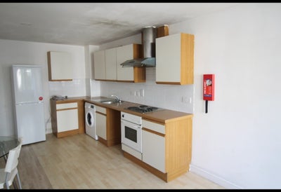 Room Available- Tenancy Takeover Main Photo