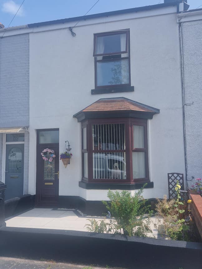 To let fully furnished large double bedroom. Main Photo