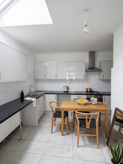 4 Bedrooms Flat In Prime Location Ready To Move In Main Photo