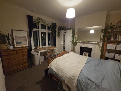 Double Room SW London Main Photo