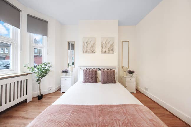 No Deposit! Large Double Rooms Near Elizabeth Line Main Photo