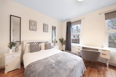 No Deposit! Large Double Rooms Near Elizabeth Line Main Photo