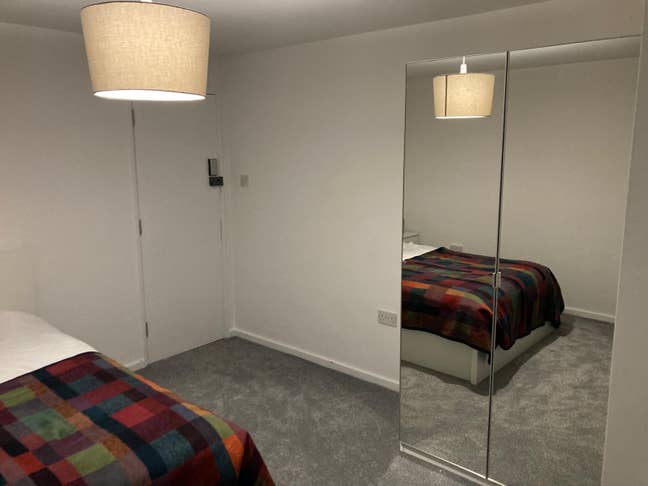 Brand New Refurbished Modern Rooms Main Photo