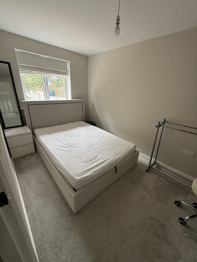 Room to rent in empty property  Main Photo