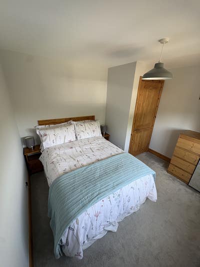 A Double and Single Room in HA4 Main Photo