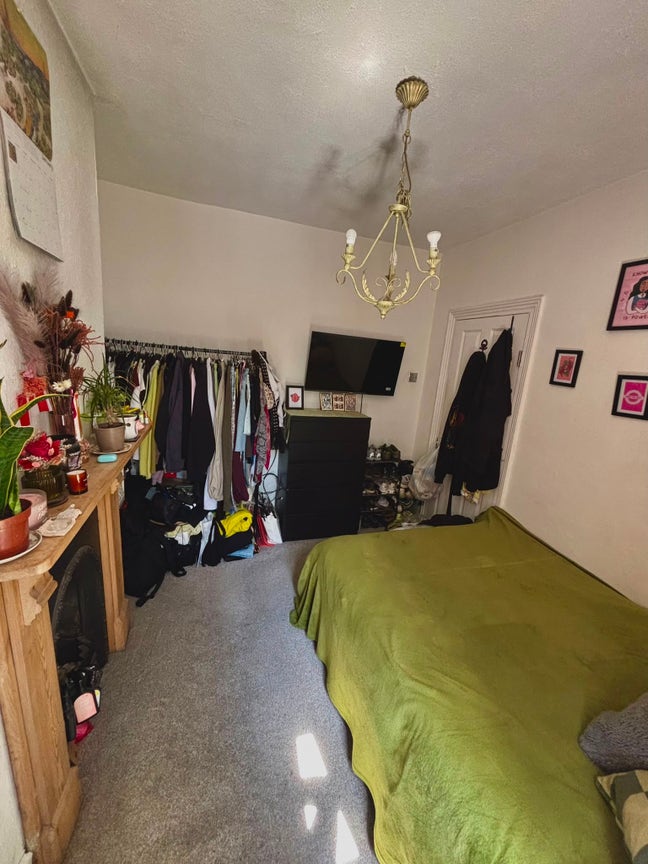 Lovely spacious room in Leytonstone 💫 Main Photo