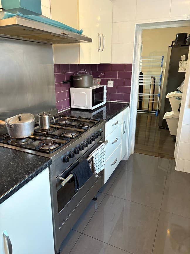 Unique Double Room on Anfield Road! Main Photo