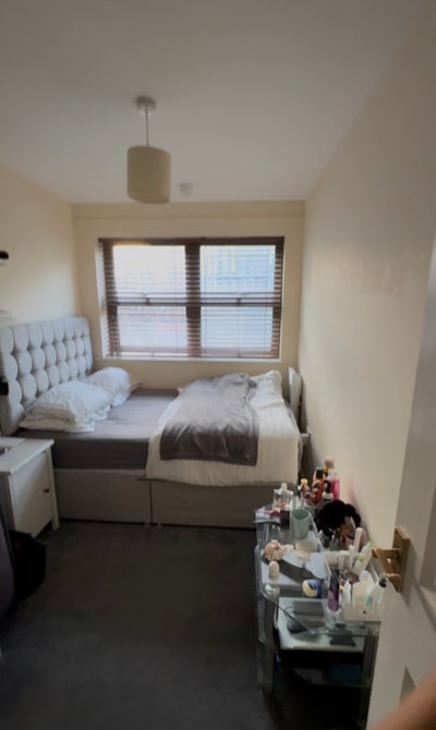 A bright and comfortable single room Main Photo