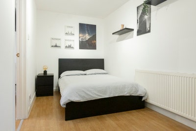 Cozy 1-Bed Flat - Gas & Water Included! No Fee  Main Photo