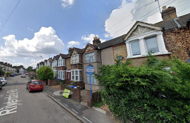 DSS-Studio Flat Available in Belvedere Erith DA8 Main Photo