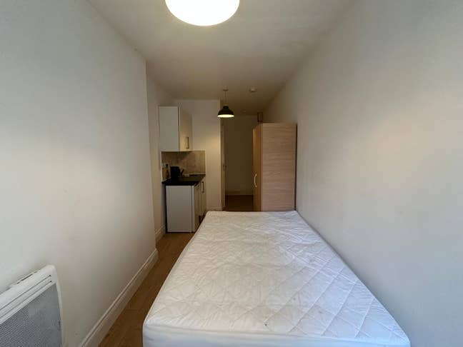 DSS - Studio Flat Available in Hither Green SE6 Main Photo