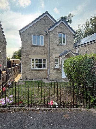 En Suite Room to let in modern detached house Main Photo