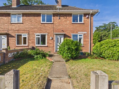 A completely renovated 6 bedroom, full furnished p Main Photo