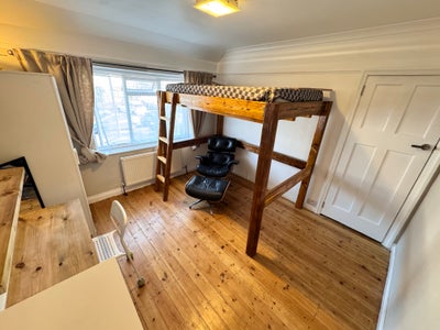 Charming double room  Main Photo