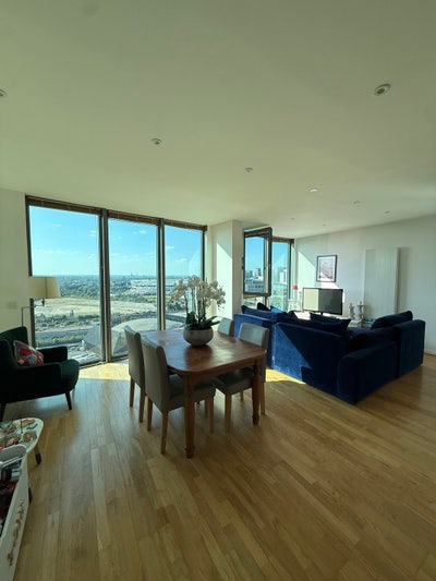 Spacious 2 bedroom, 3 bathroom Penthouse Main Photo