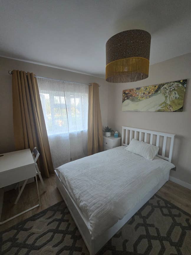 Bright Double Room | Newly Refurbished Main Photo