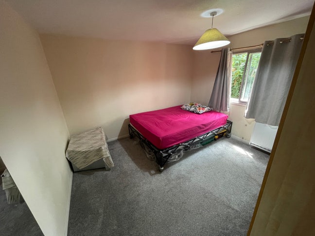 Double room for rent for a single person Main Photo