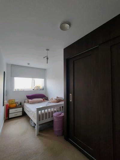 Zone 2 Poplar Room in 3 Bed Flat Main Photo
