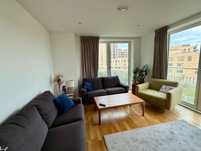 Cozy En-suite room in 3 bed townhouse  Main Photo