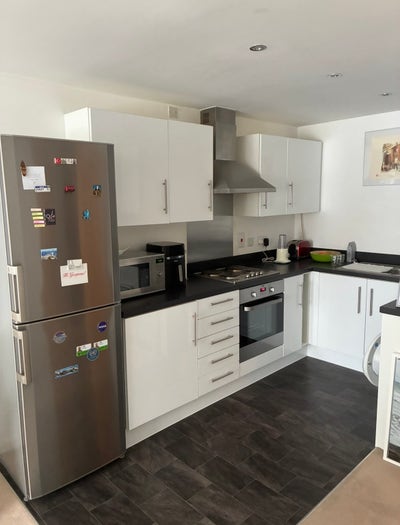 Modern 1-bed flat  Main Photo