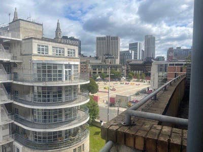 2 Bed HUGE penthouse apartment Main Photo