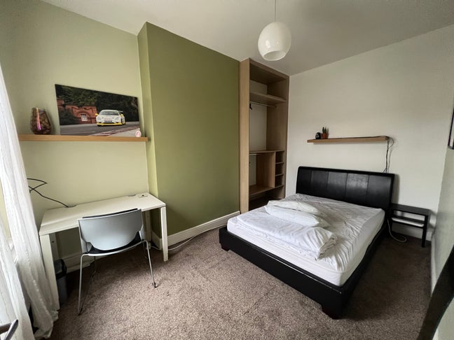 Double room in two bed house Main Photo