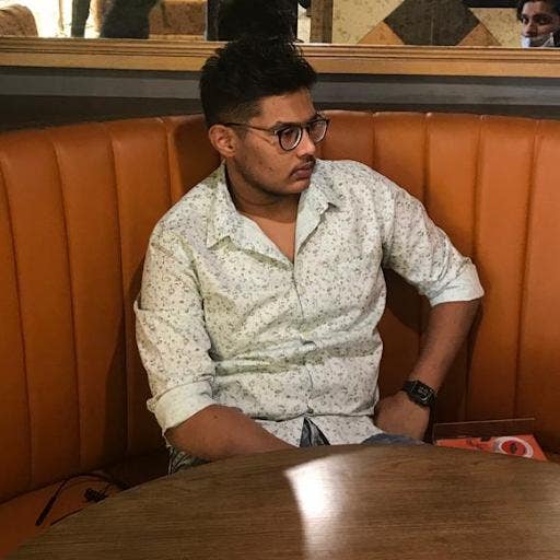 Couple seeks double room Main Photo