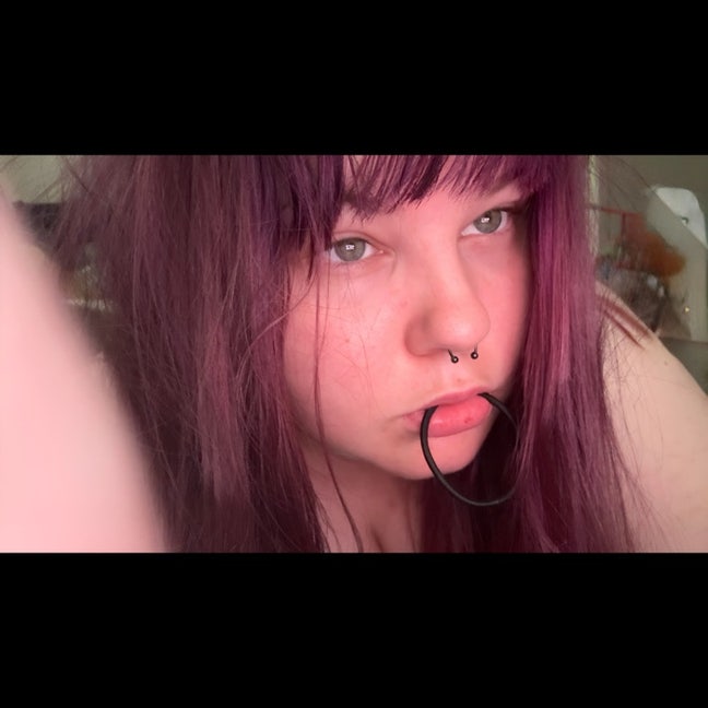 26 year old homeless girl looking for room to rent Main Photo