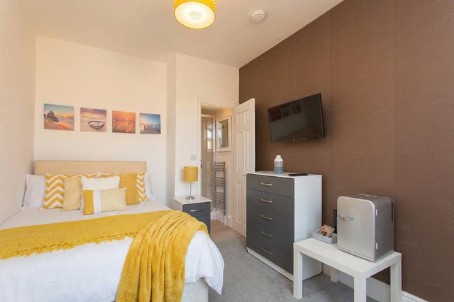 All ensuite @ 26 Westminster Main Photo